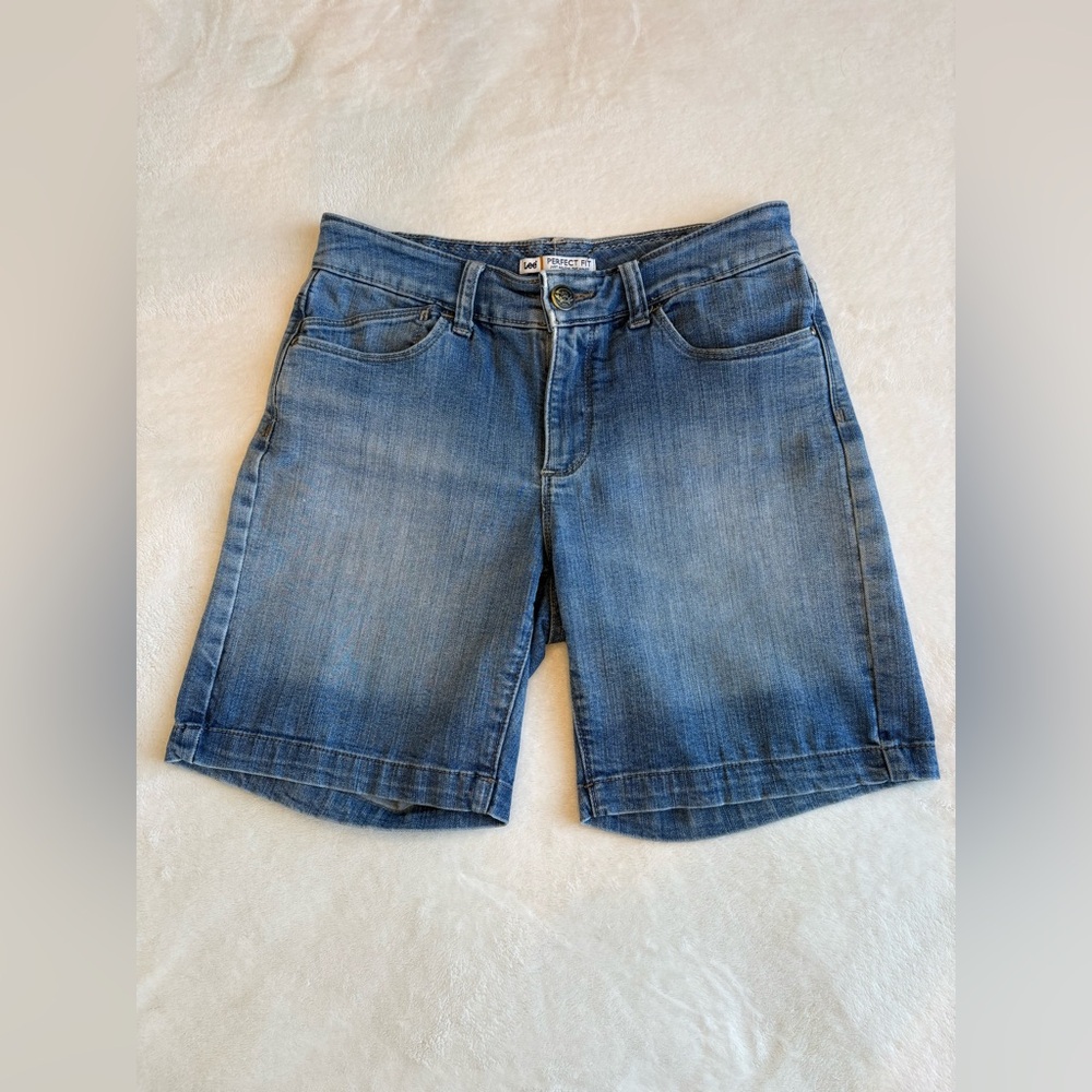Lee Perfect Fit Denim Shorts - Size 10 - Picture 3 of 10